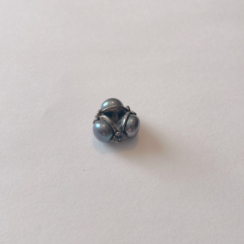 Trollbeads triple pearl bead black. New, never worn.